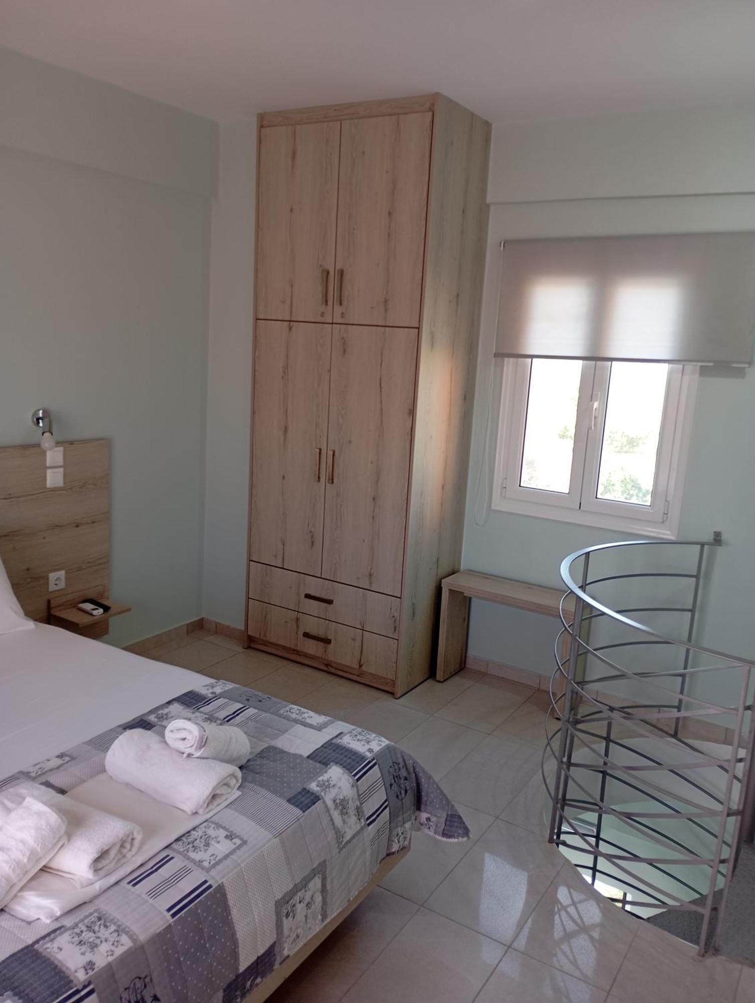 Lighthouse Apartments คิเลียดู ภายนอก รูปภาพ