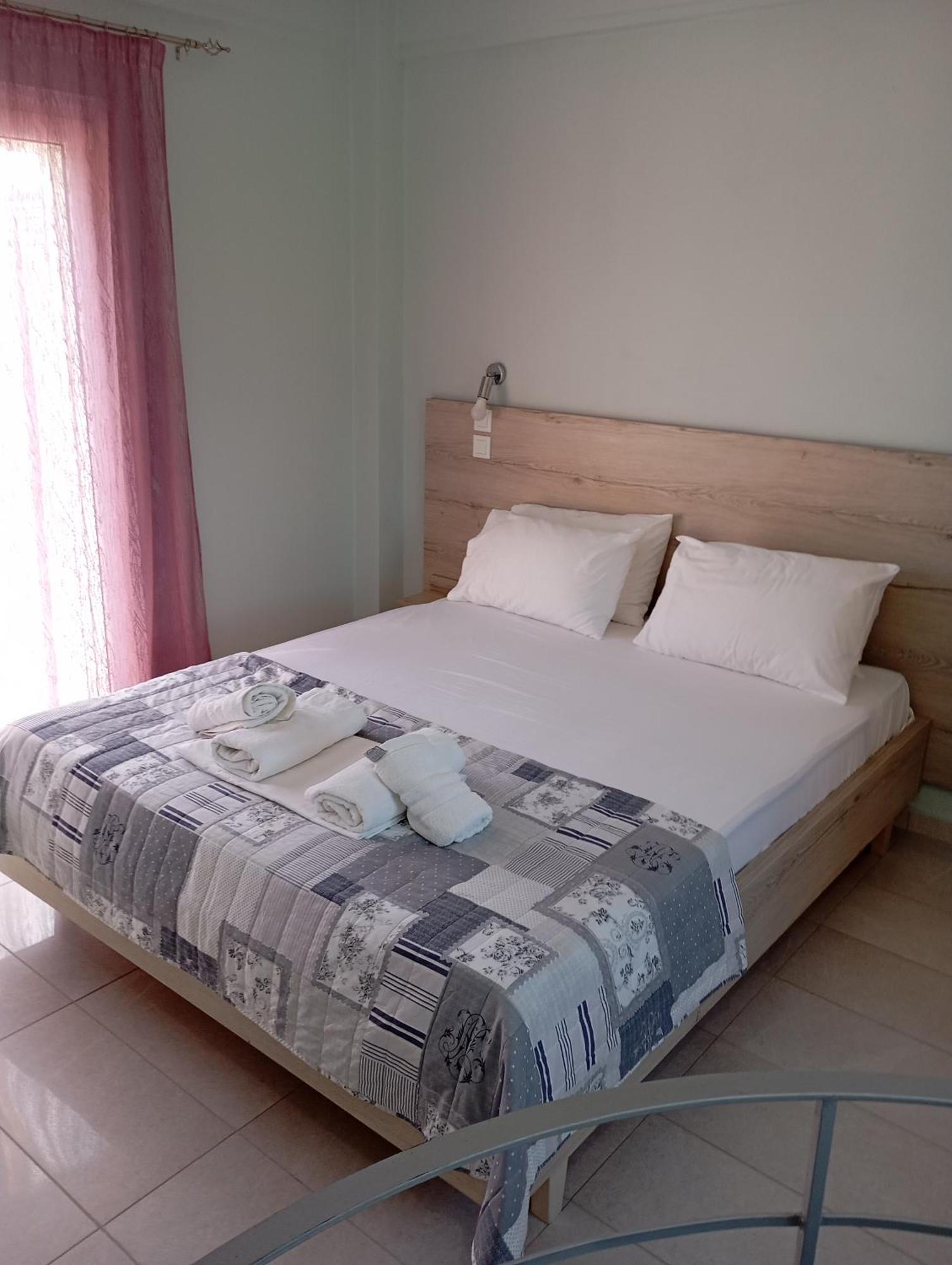 Lighthouse Apartments คิเลียดู ภายนอก รูปภาพ