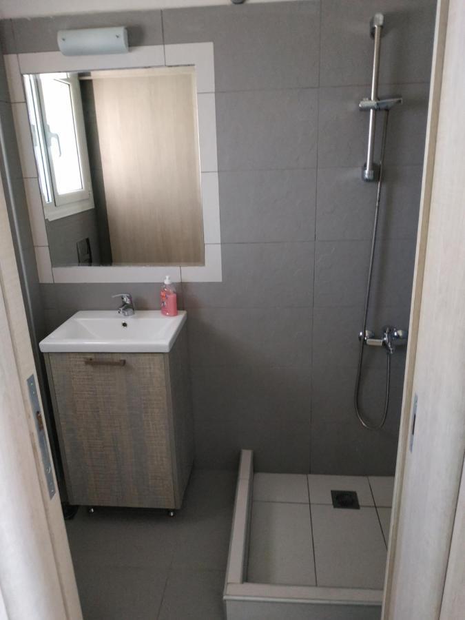 Lighthouse Apartments คิเลียดู ภายนอก รูปภาพ